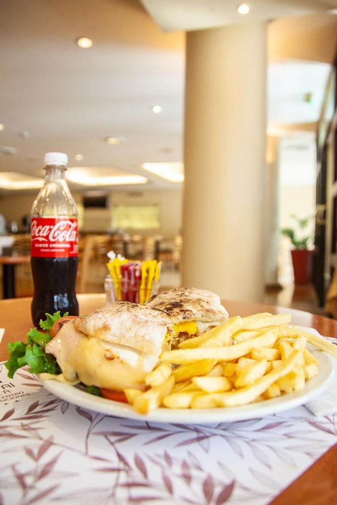 Austral Express Hotel Comodoro Rivadavia Kültér fotó